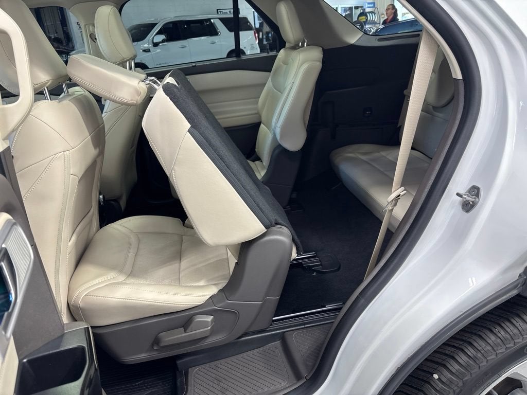 2021 Ford Explorer Platinum