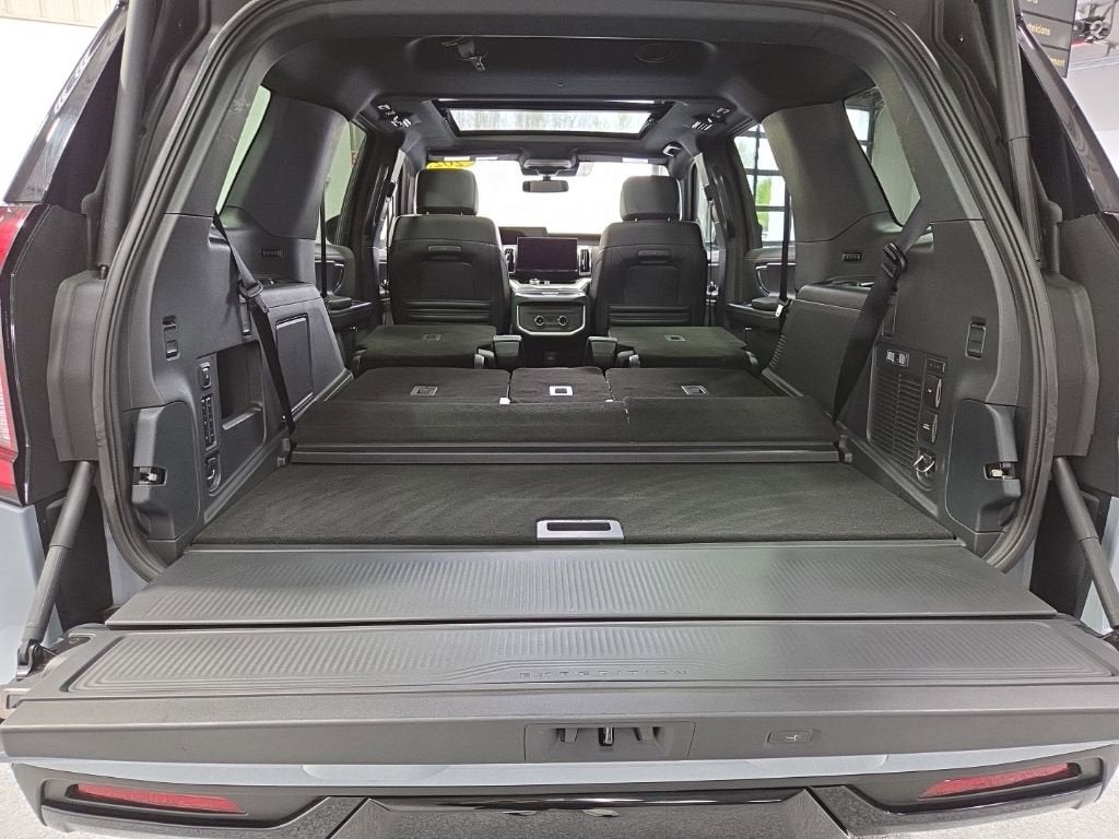 2025 Ford Expedition Tremor