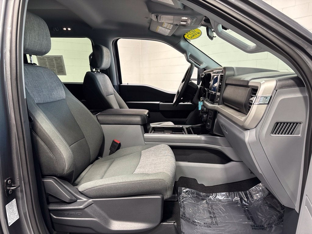 2025 Ford Super Duty F-350 DRW XLT