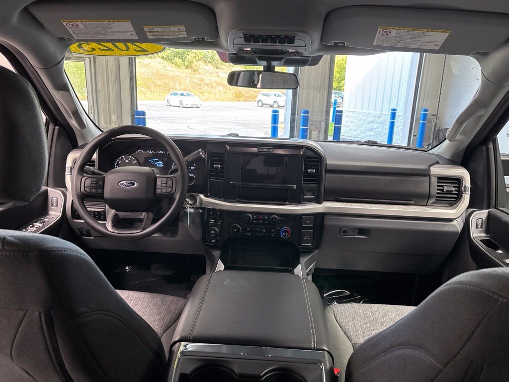 2025 Ford Super Duty F-350 DRW XLT