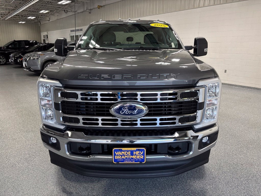 2025 Ford Super Duty F-350 DRW XLT