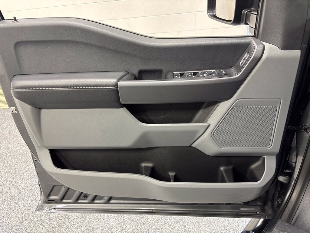 2025 Ford Super Duty F-350 DRW XLT