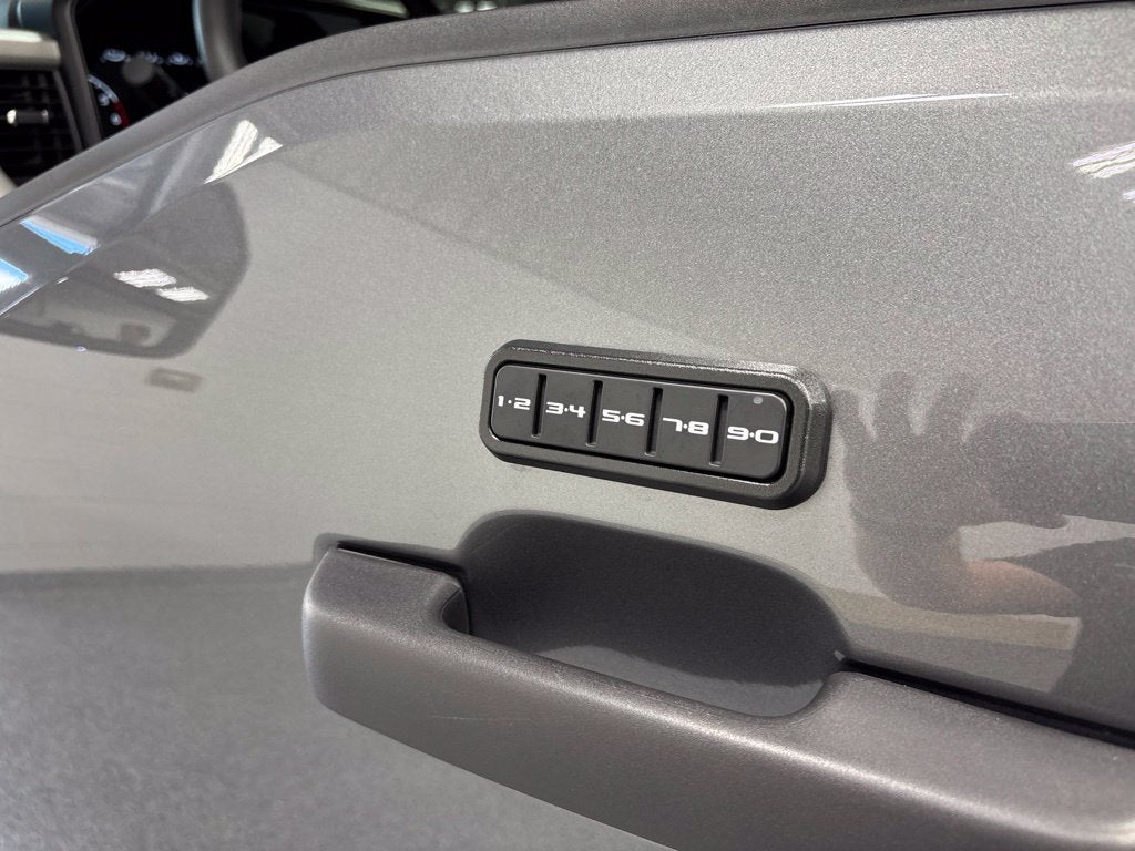 2025 Ford Super Duty F-350 DRW XLT