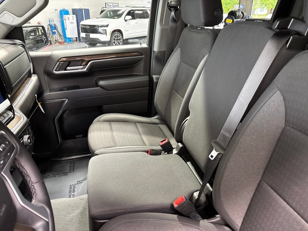 2024 Chevrolet Silverado 1500 LT (2FL)