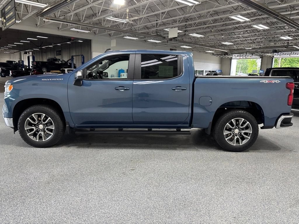 2024 Chevrolet Silverado 1500 LT (2FL)