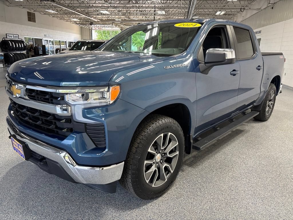 2024 Chevrolet Silverado 1500 LT (2FL)