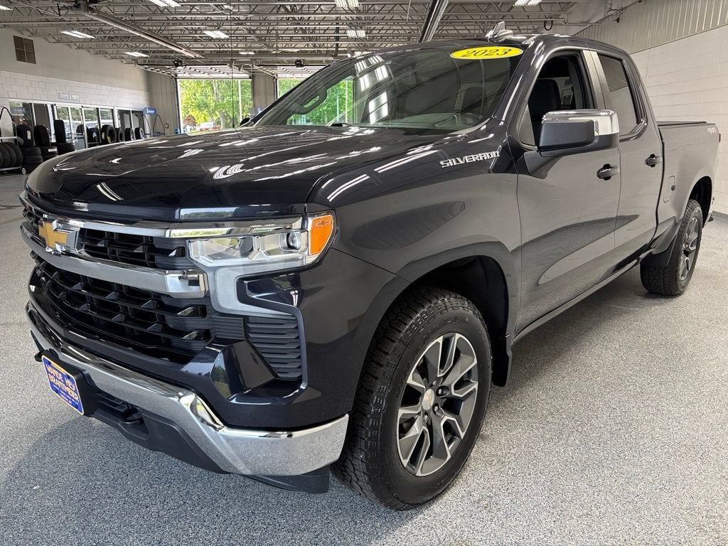2023 Chevrolet Silverado 1500 LT (2FL)