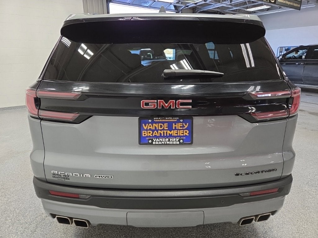 2025 GMC Acadia Elevation