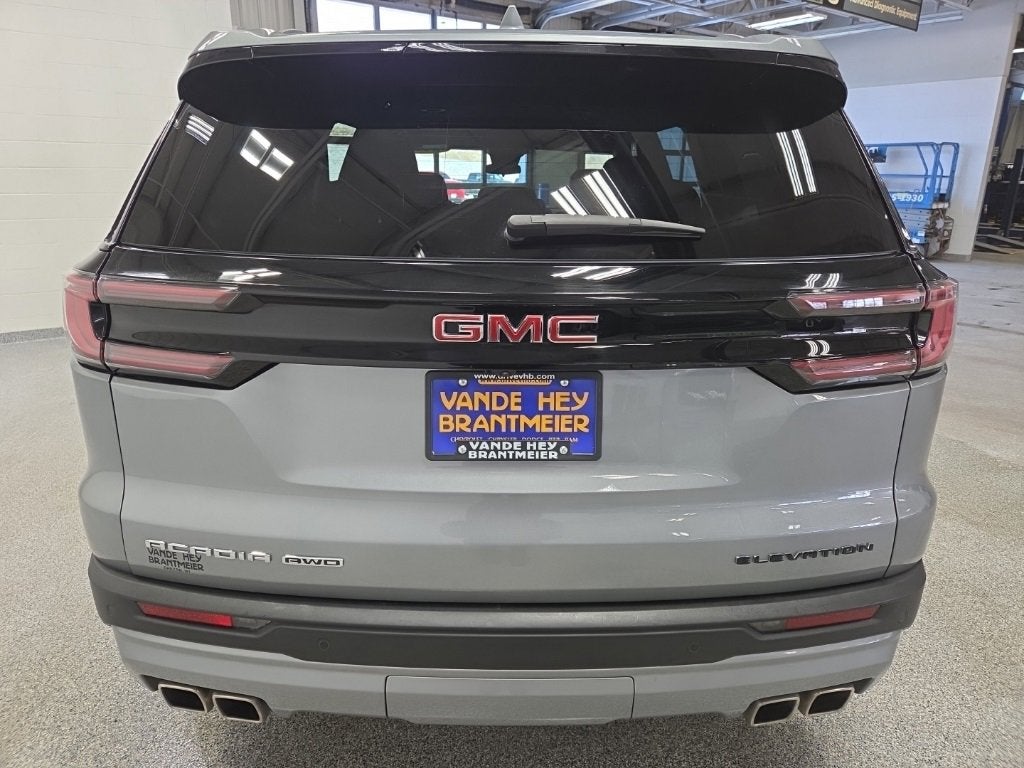 2025 GMC Acadia Elevation