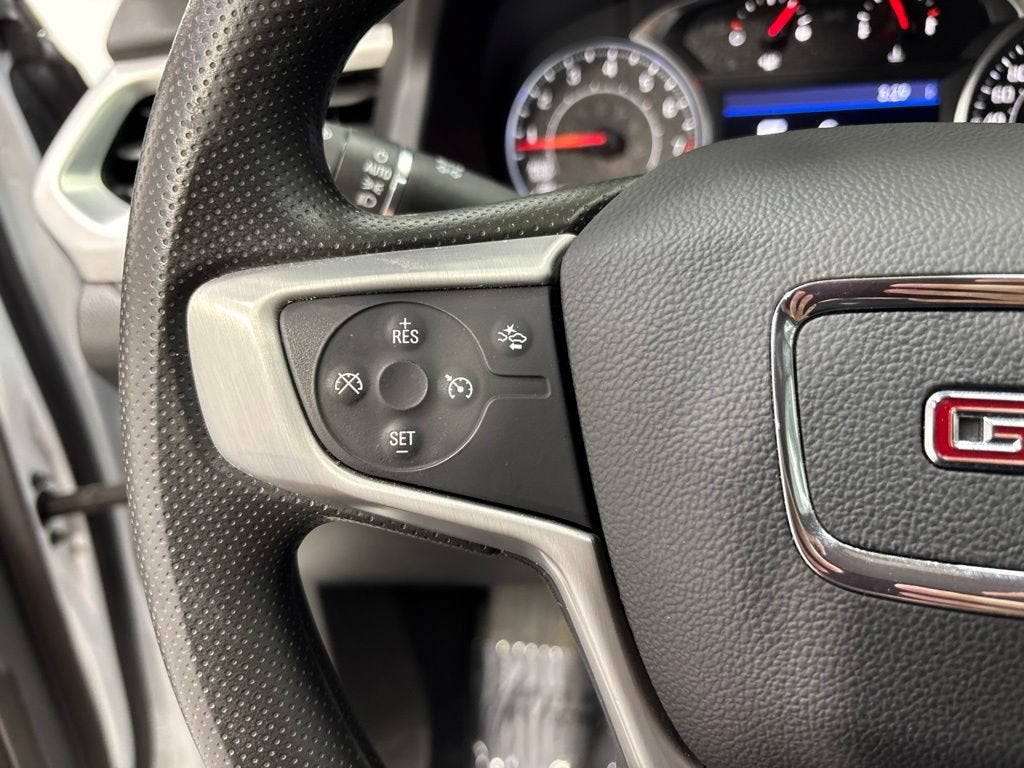 2022 GMC Acadia SLE