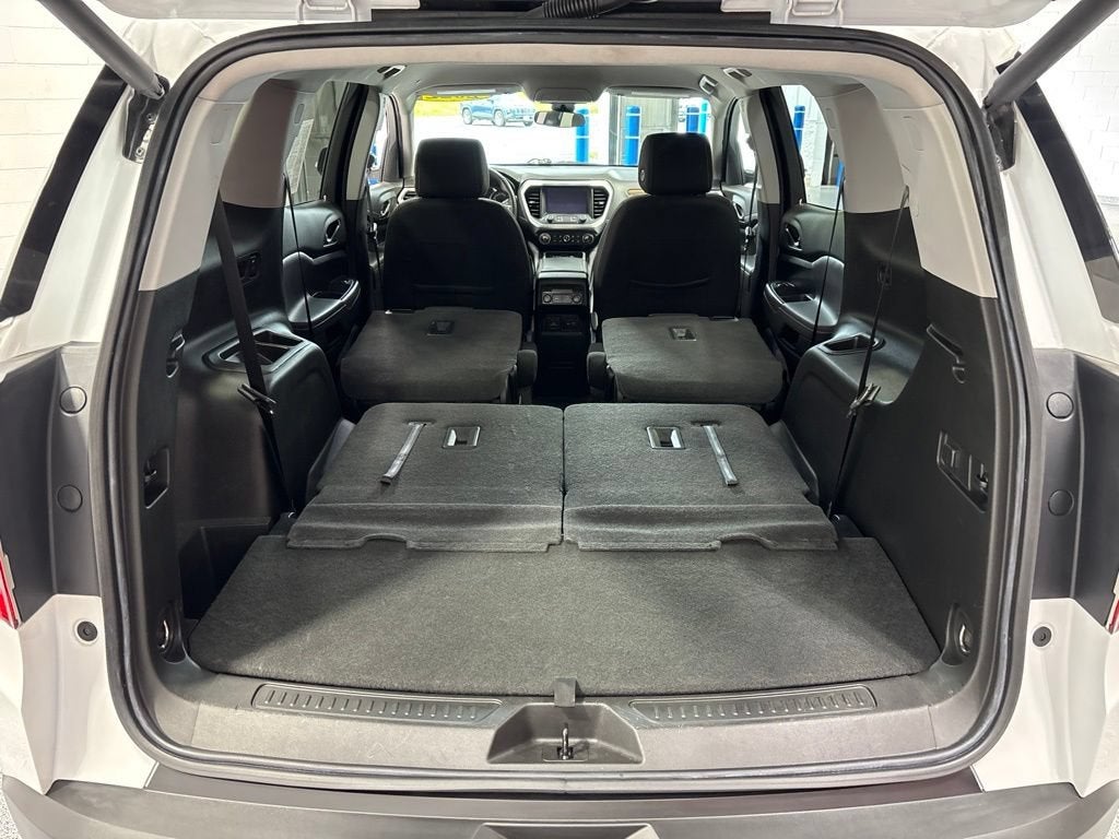 2022 GMC Acadia SLE