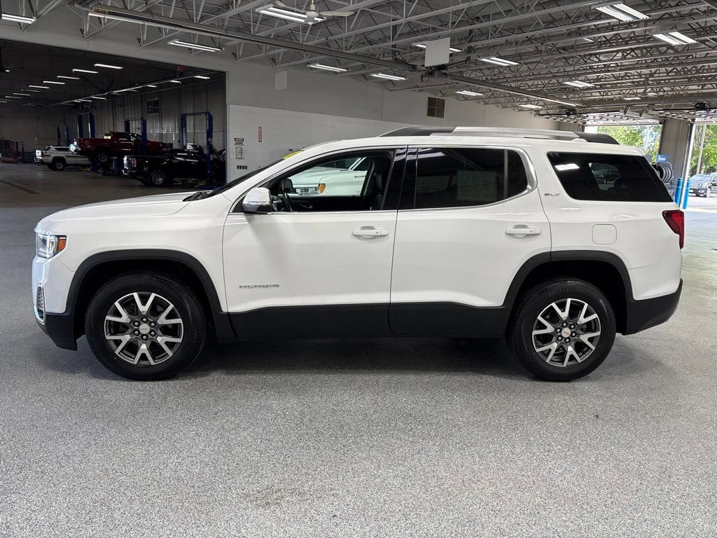 2023 GMC Acadia SLT