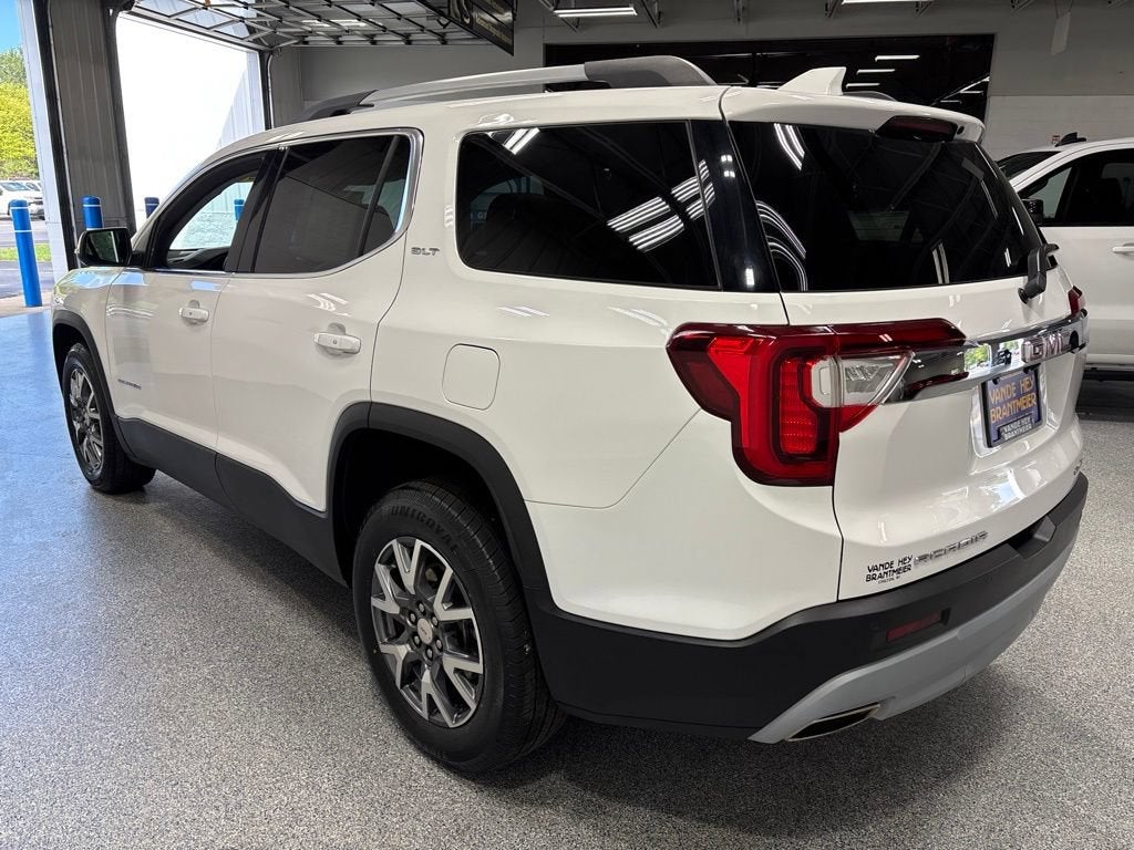 2023 GMC Acadia SLT