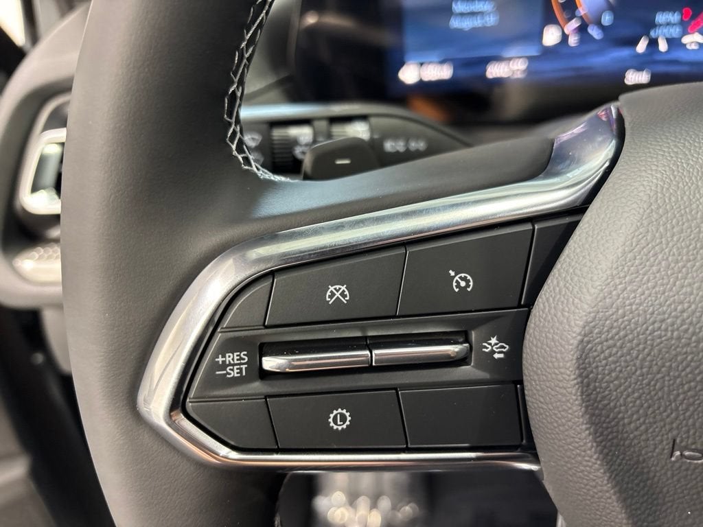2027 Chevrolet Traverse LT - Photo 13