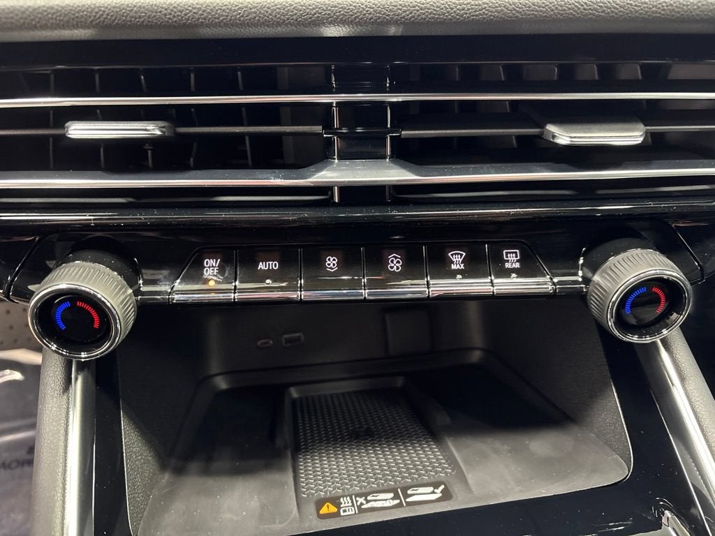 2027 Chevrolet Traverse LT - Photo 33