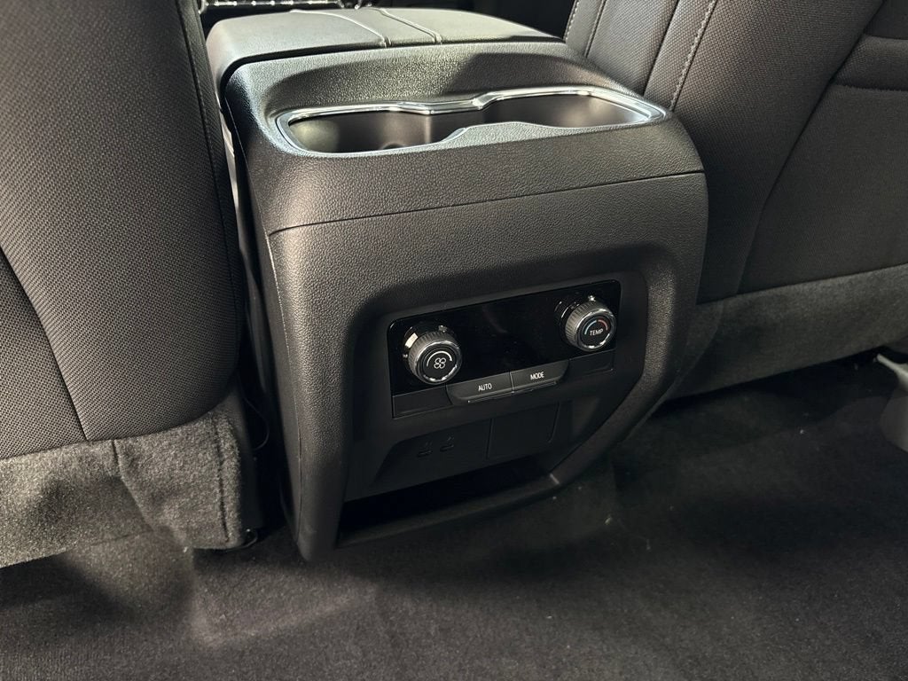 2027 Chevrolet Traverse LT - Photo 53