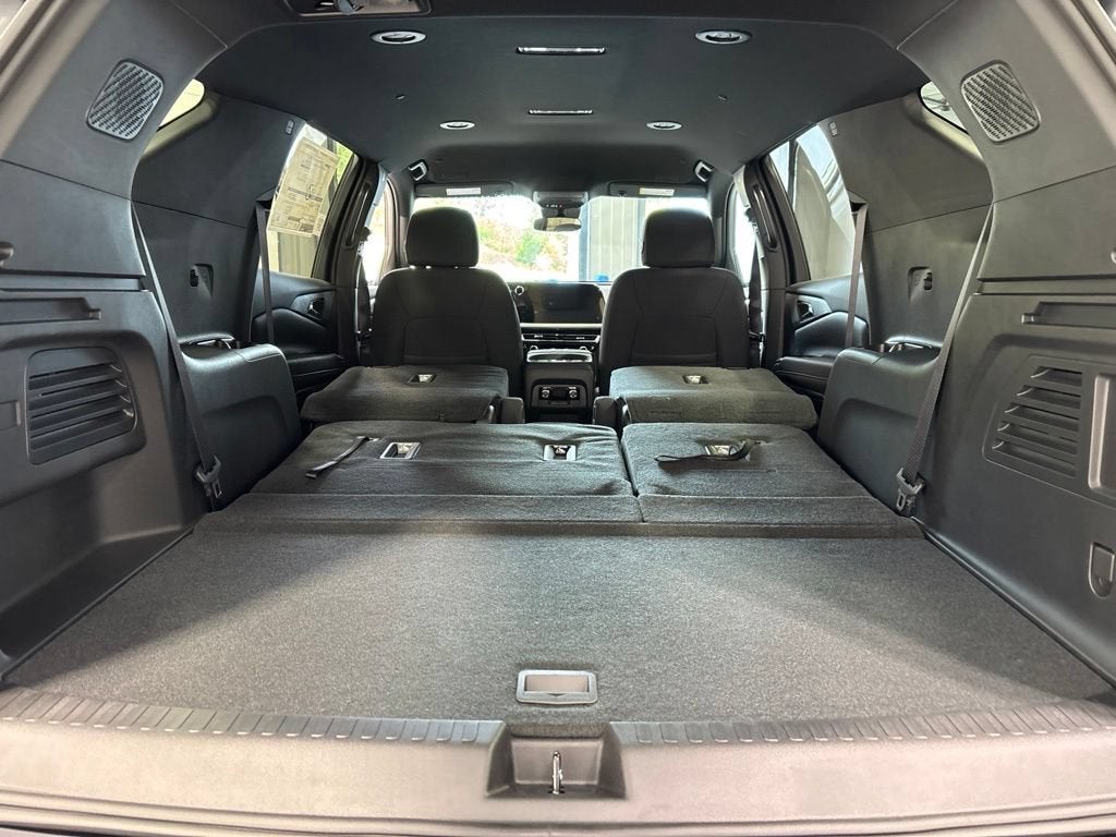 2027 Chevrolet Traverse LT - Photo 58