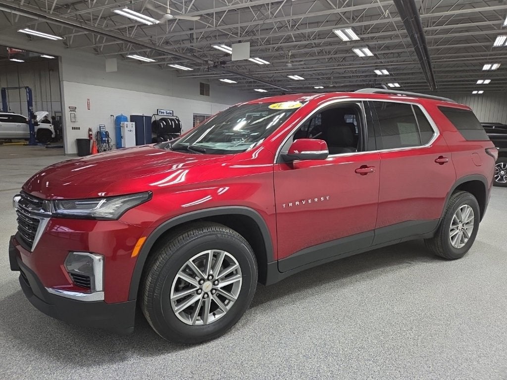 2023 Chevrolet Traverse LT Cloth