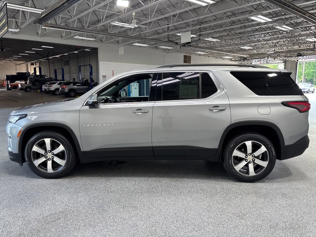 2023 Chevrolet Traverse LT Leather