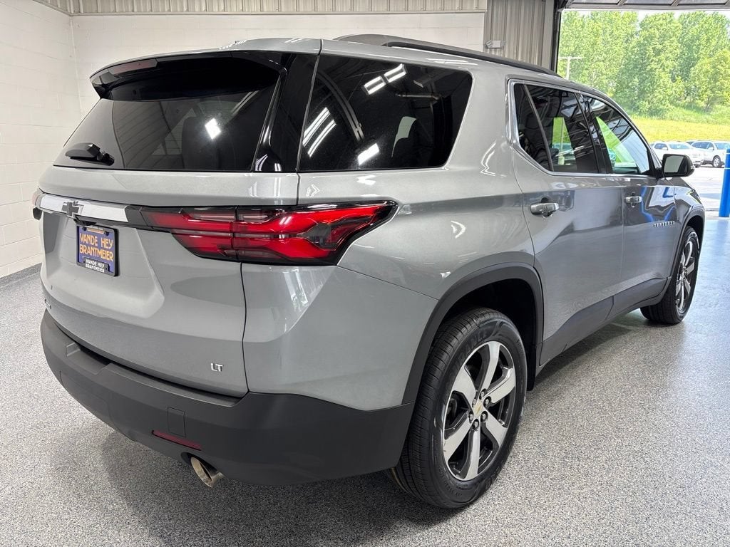 2023 Chevrolet Traverse LT Leather