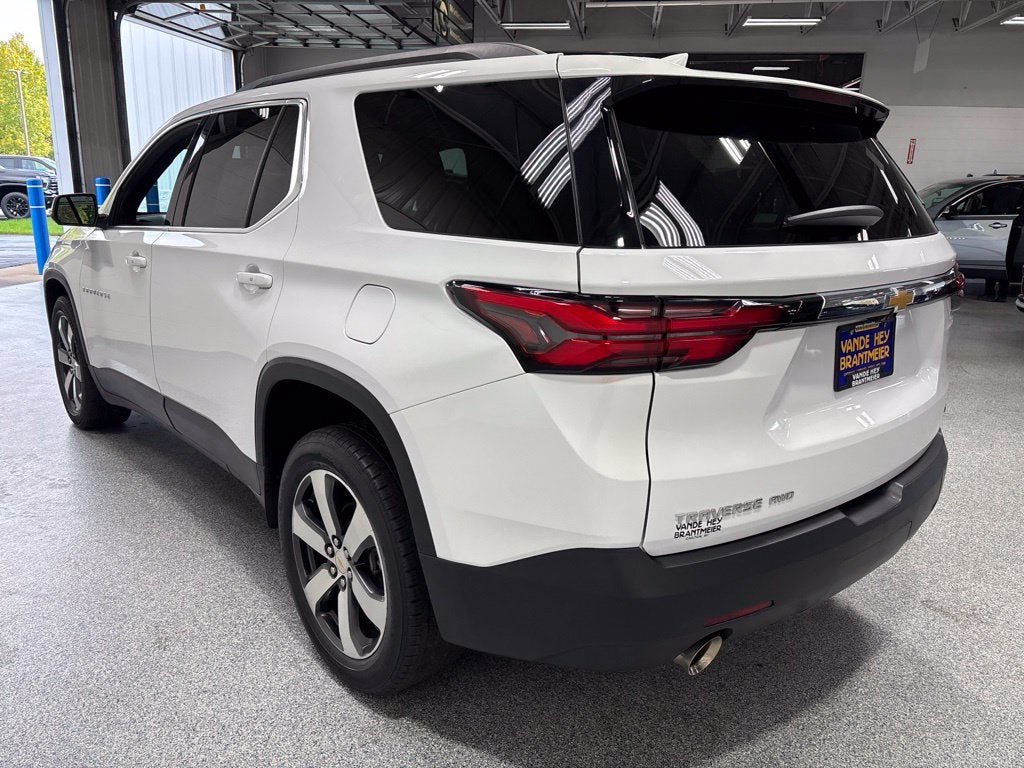 2023 Chevrolet Traverse LT Leather