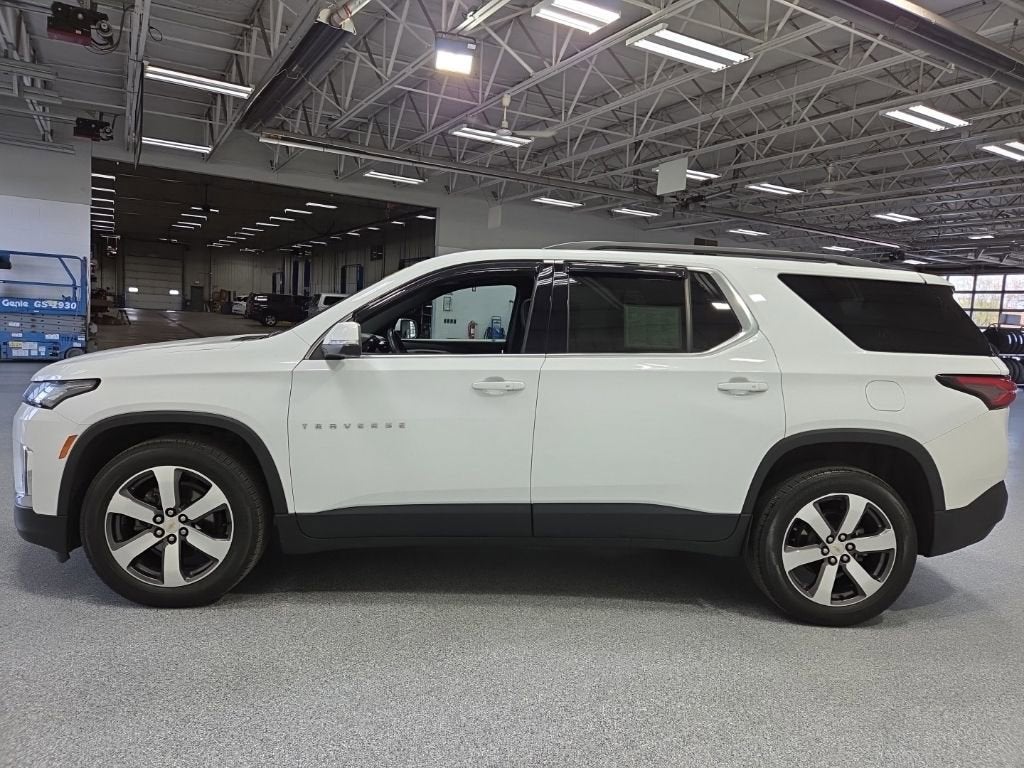 2023 Chevrolet Traverse LT Leather