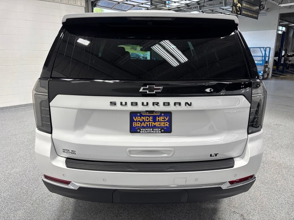 2026 Chevrolet Suburban LT