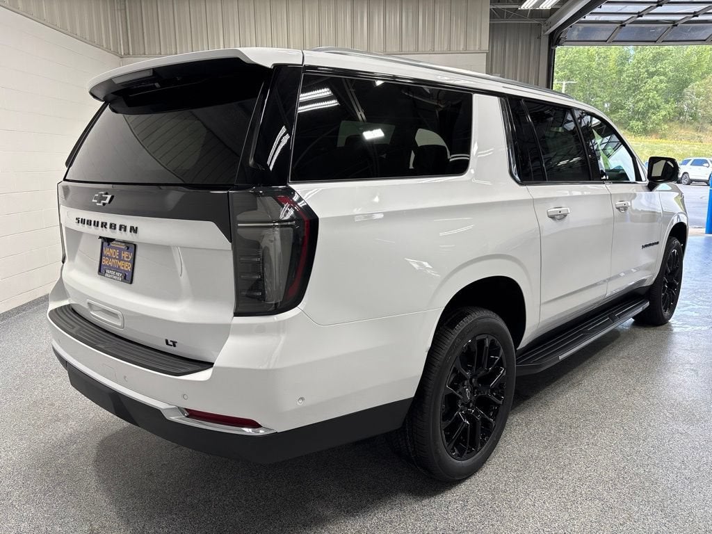 2026 Chevrolet Suburban LT