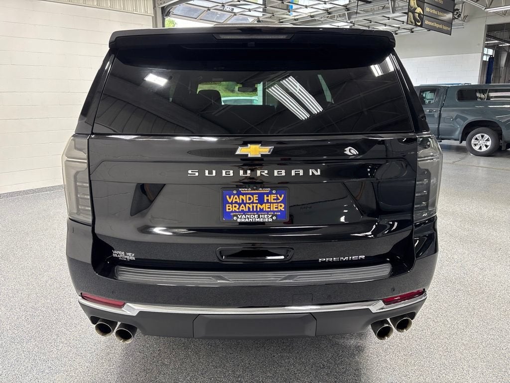 2025 Chevrolet Suburban Premier