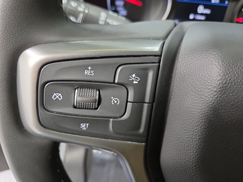 2023 Chevrolet Suburban LS