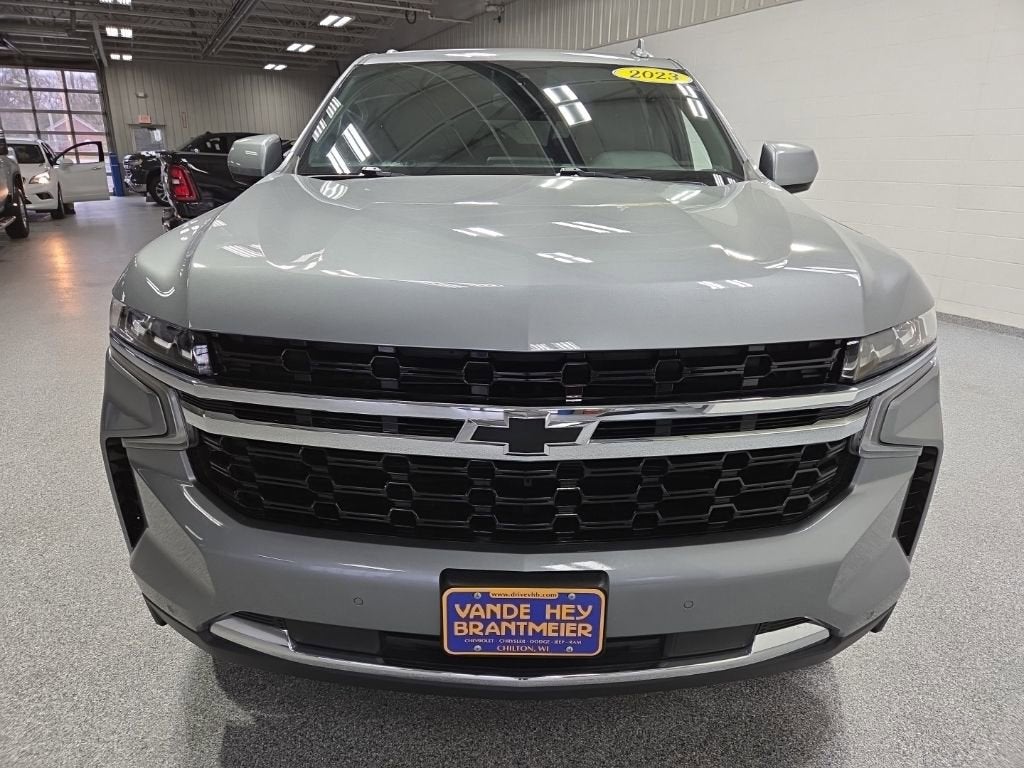 2023 Chevrolet Suburban LS