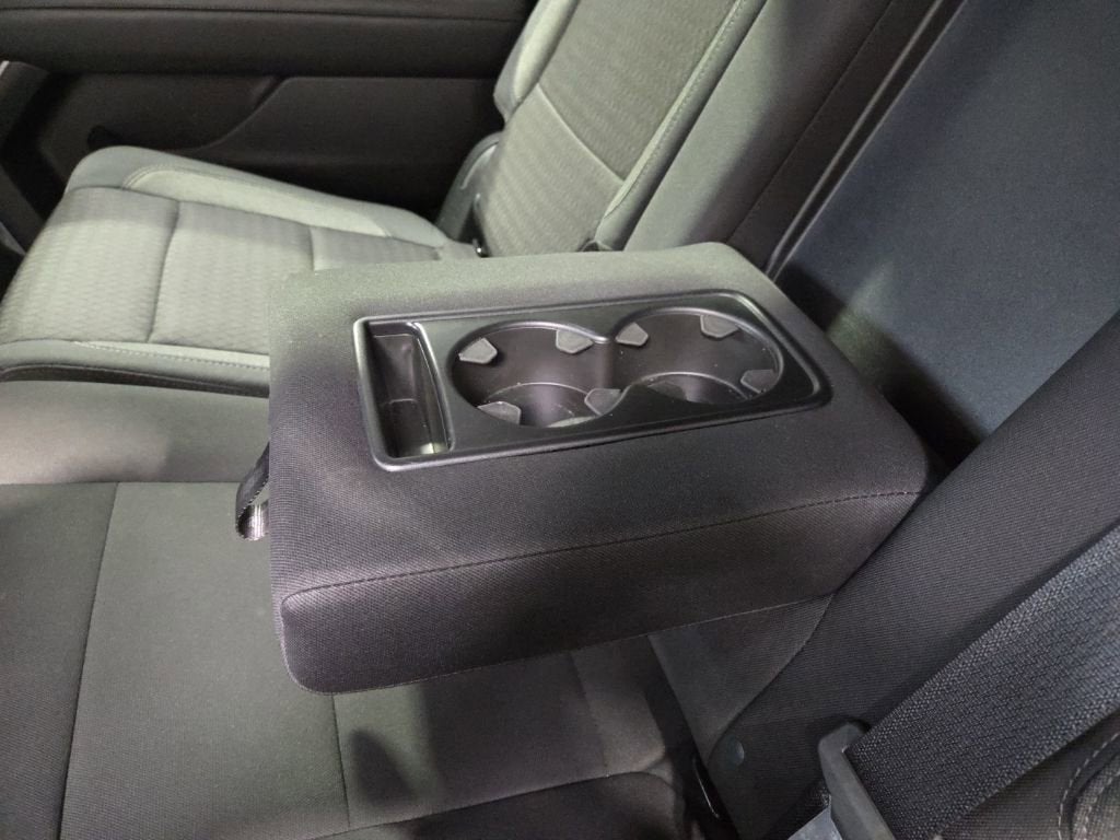 2023 Chevrolet Suburban LS