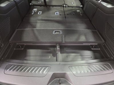 2023 Chevrolet Suburban LS