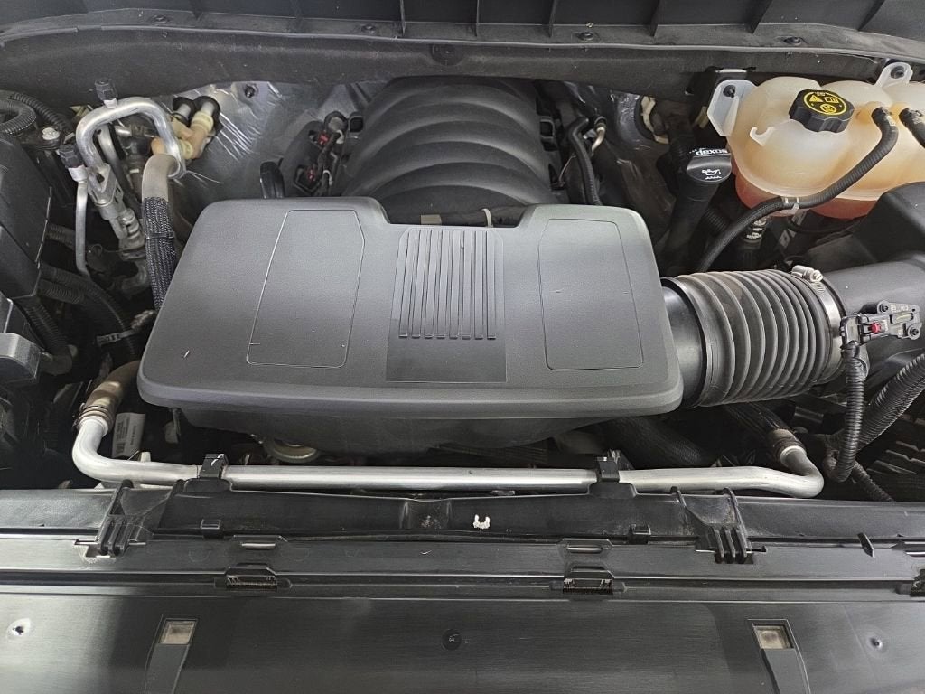 2023 Chevrolet Suburban LS