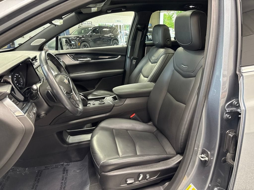 2022 Cadillac XT5 Premium Luxury