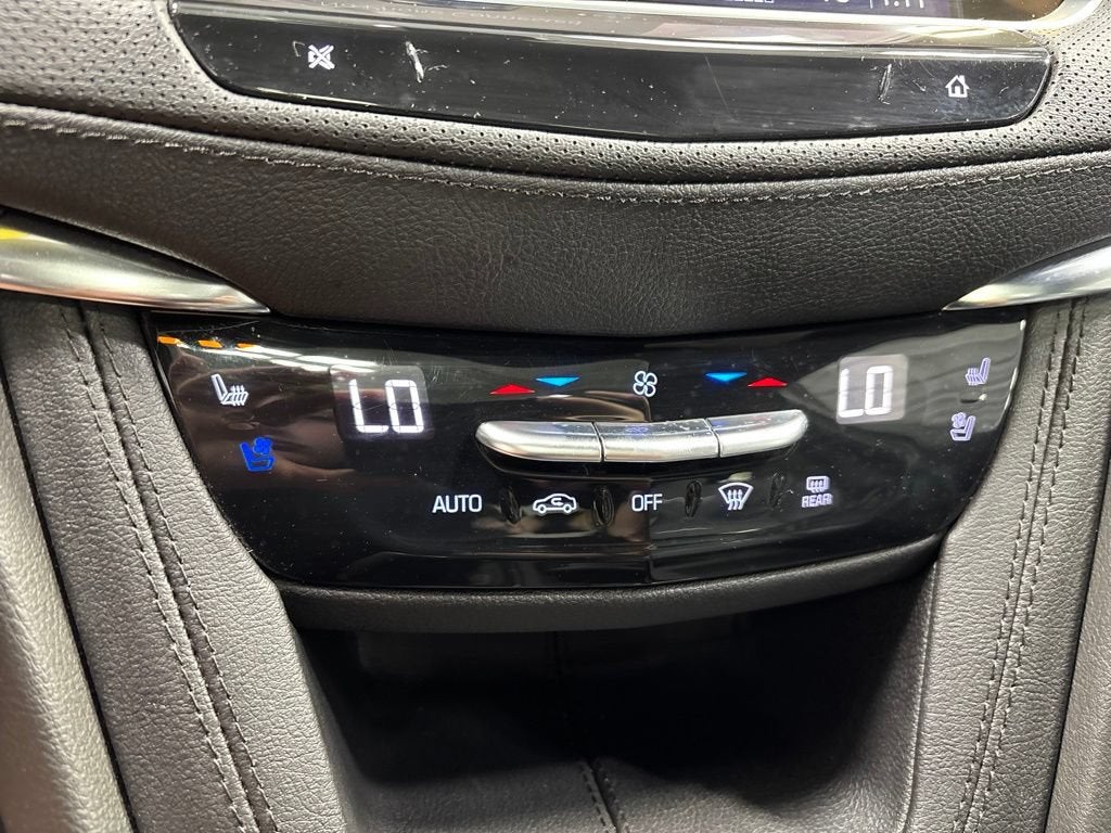 2022 Cadillac XT5 Premium Luxury