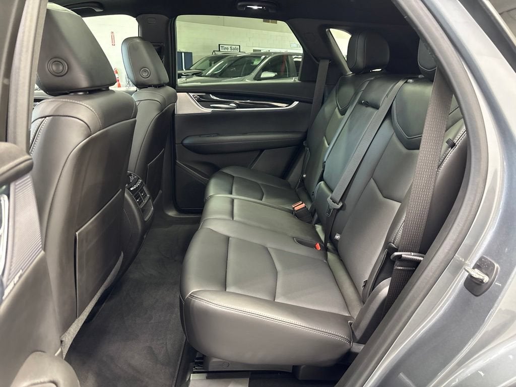 2022 Cadillac XT5 Premium Luxury