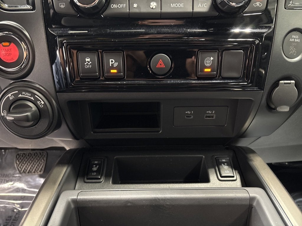 2024 Nissan Titan SV