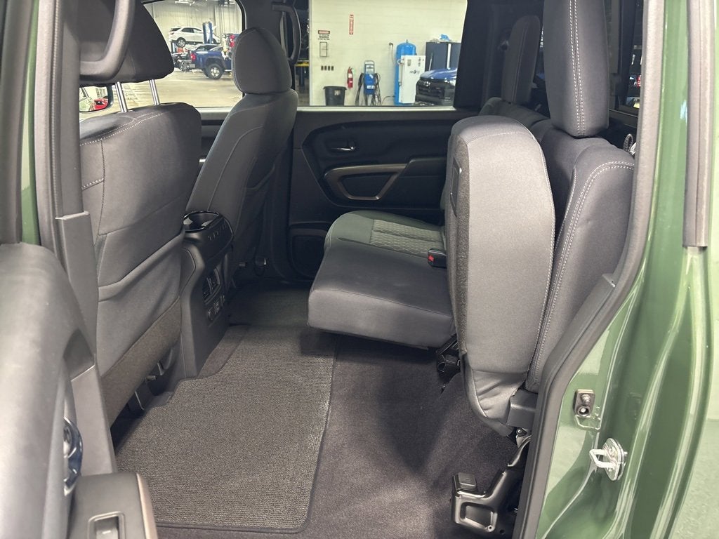 2024 Nissan Titan SV