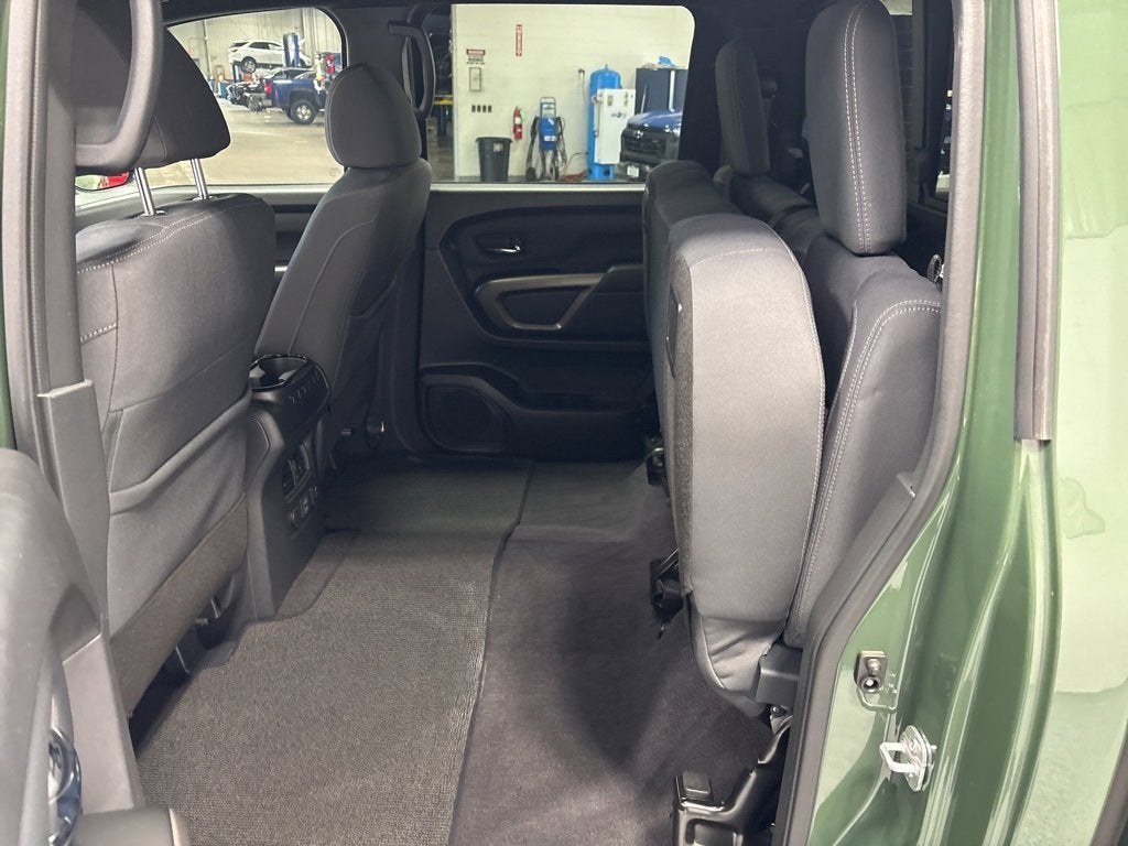 2024 Nissan Titan SV