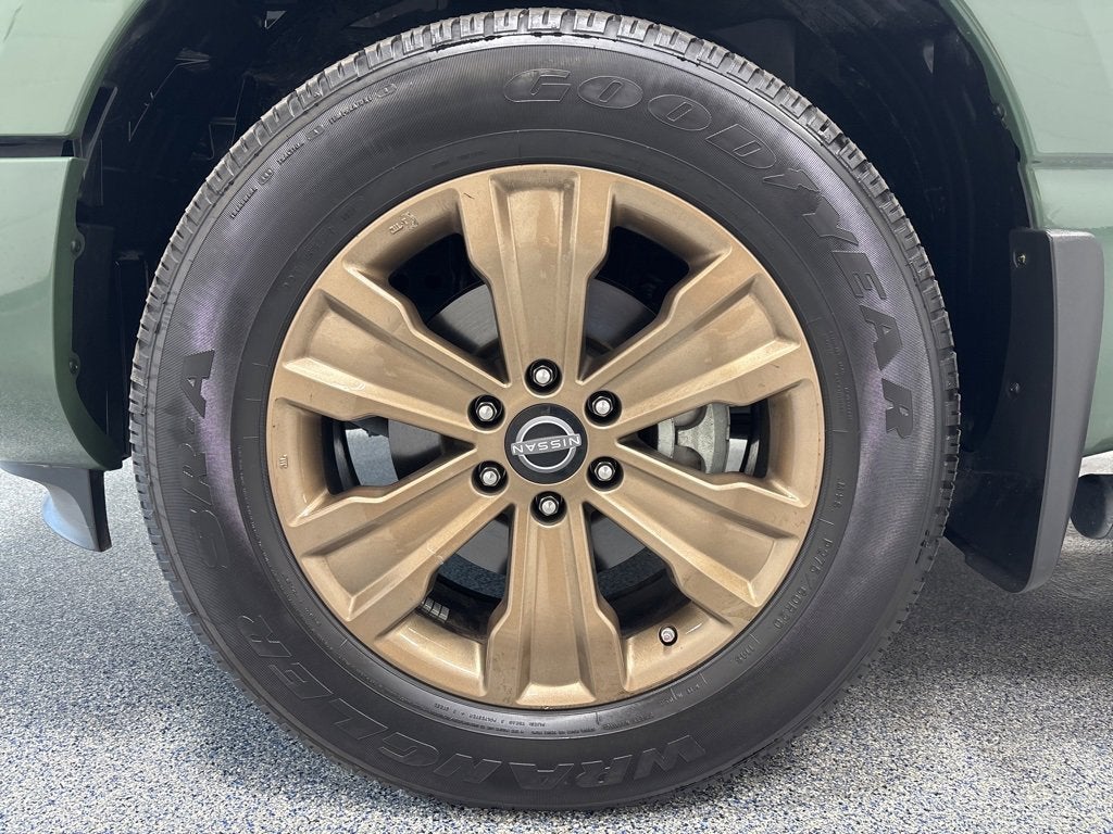 2024 Nissan Titan SV