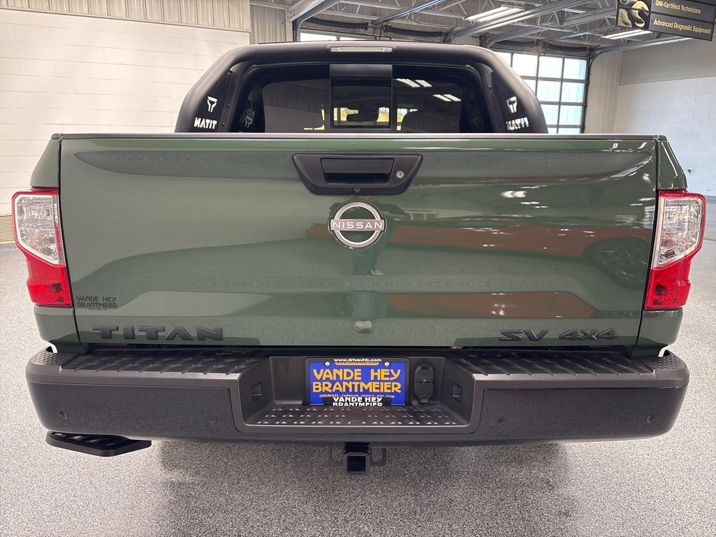 2024 Nissan Titan SV