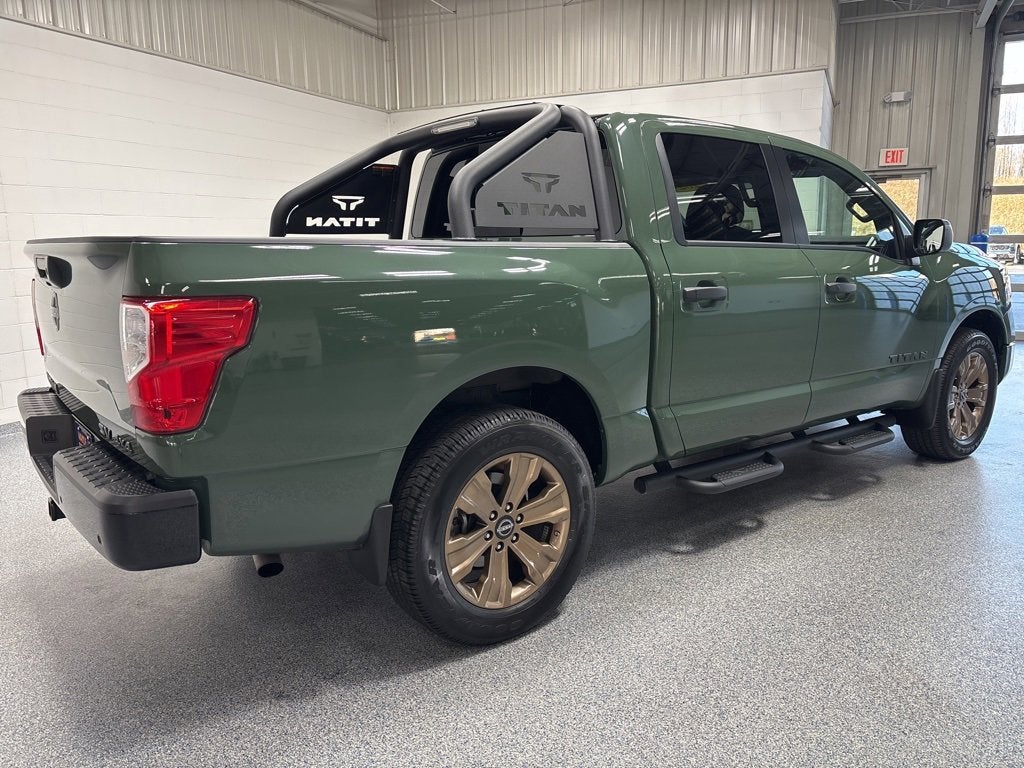 2024 Nissan Titan SV