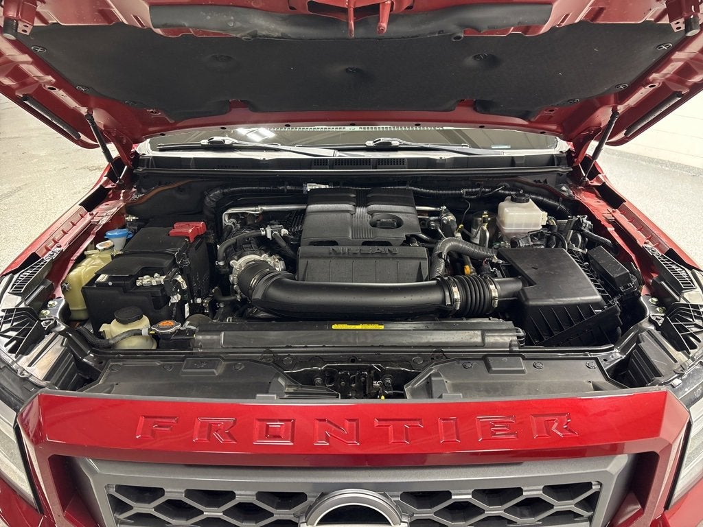 2024 Nissan Frontier SL