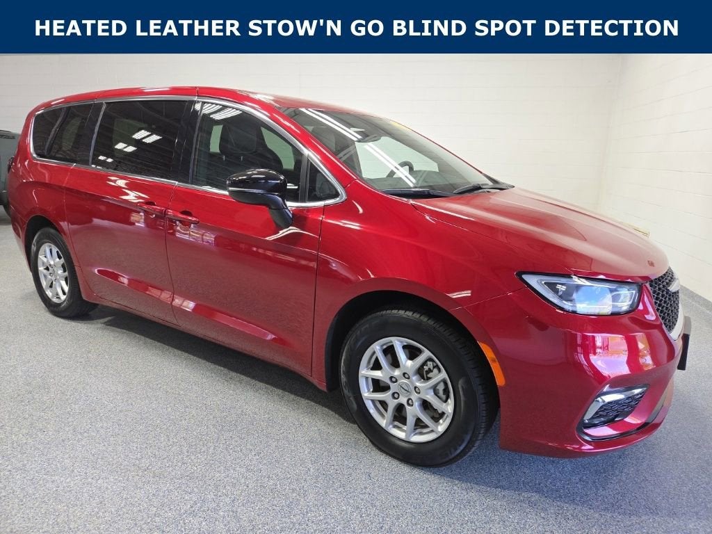2025 Chrysler Pacifica Select