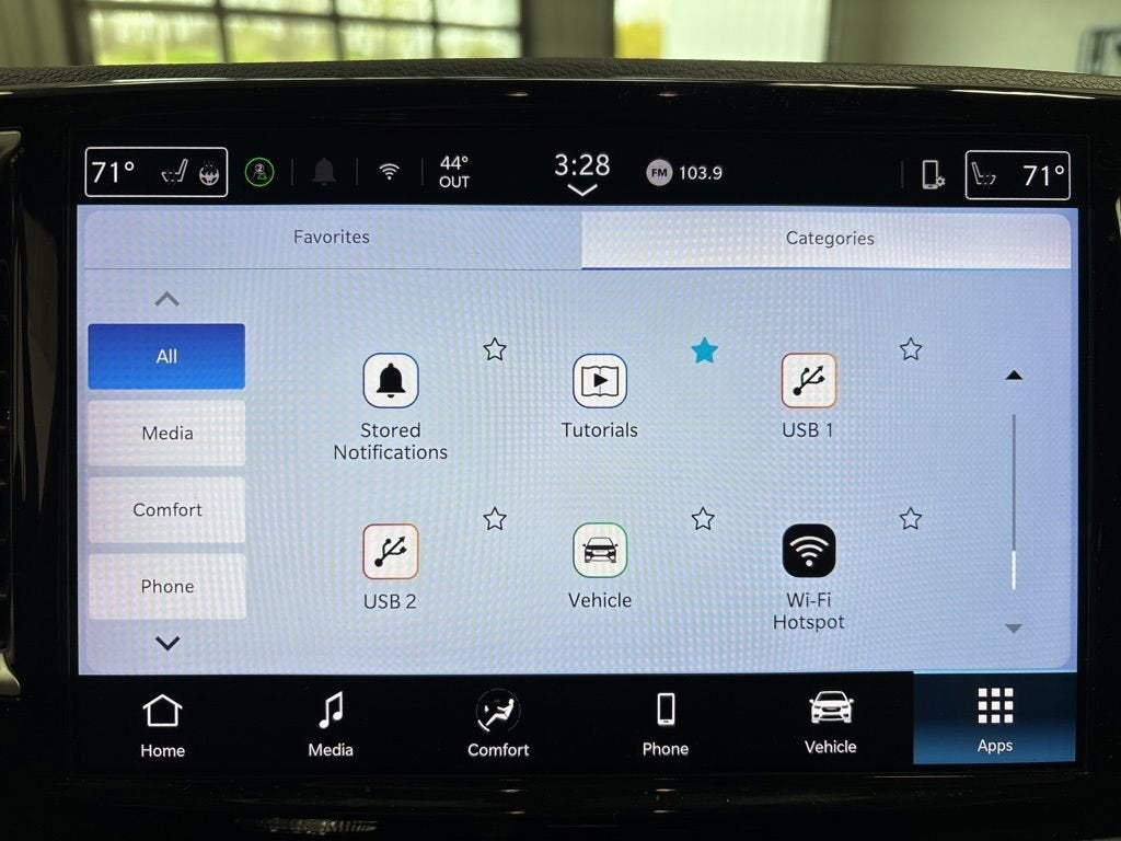 2025 Chrysler Pacifica Select