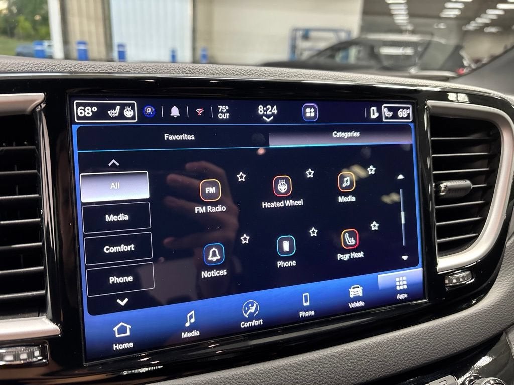 2026 Chrysler Pacifica Select