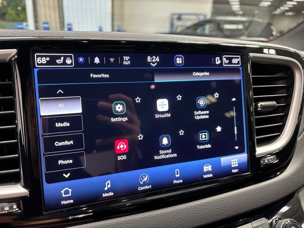 2026 Chrysler Pacifica Select
