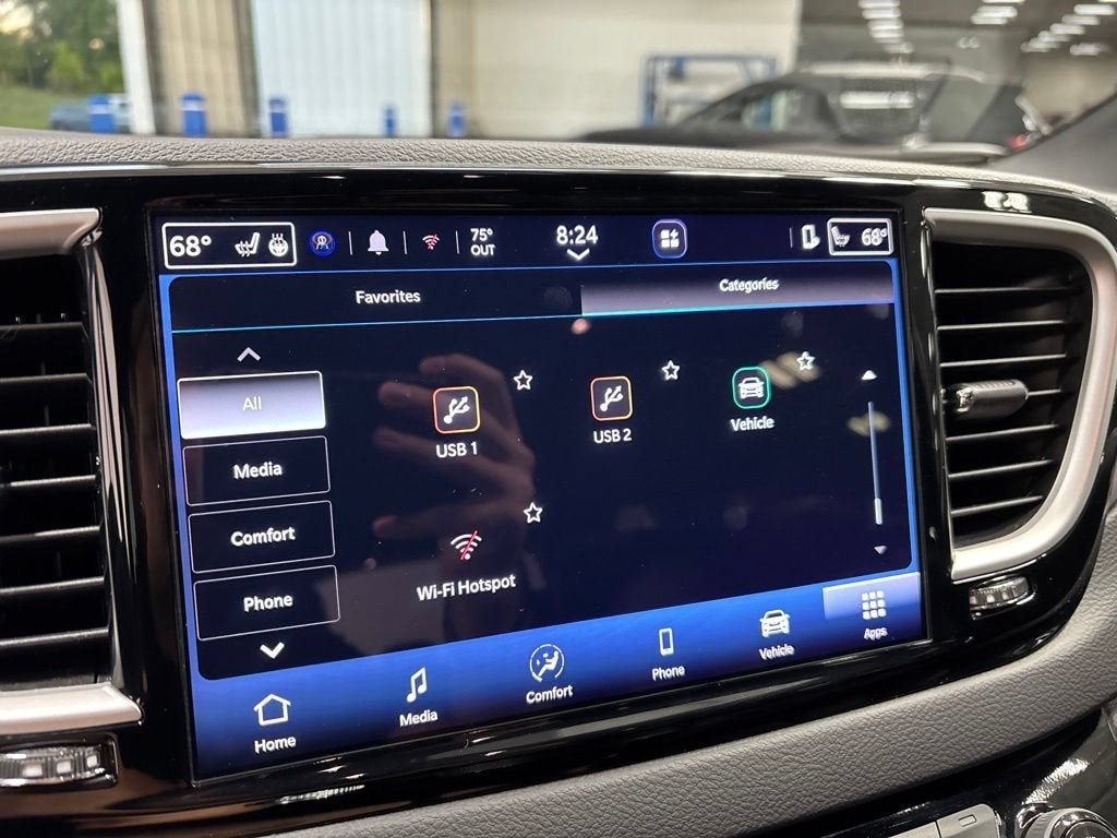 2026 Chrysler Pacifica Select