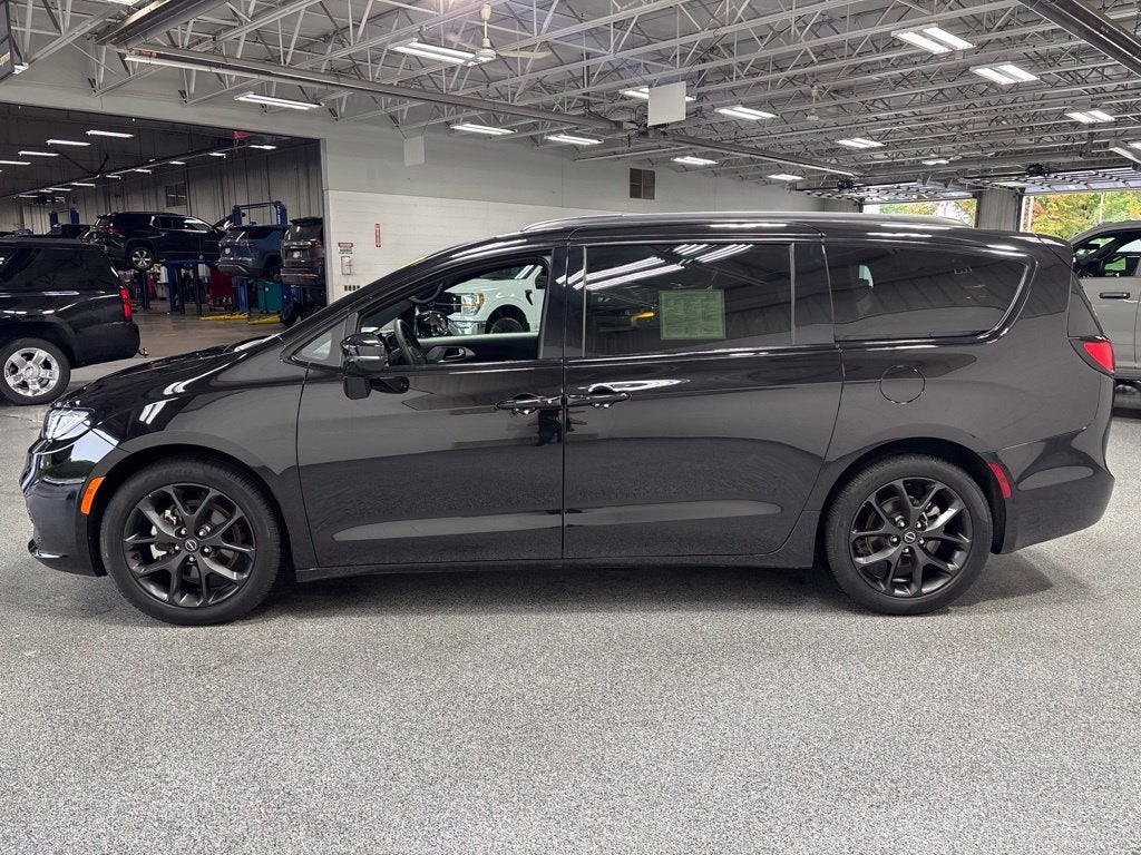 2025 Chrysler Pacifica Limited